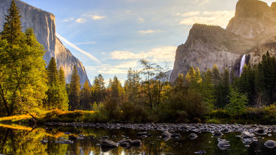 Many families plant to visit a national park in 2017. // © 2017 iStock