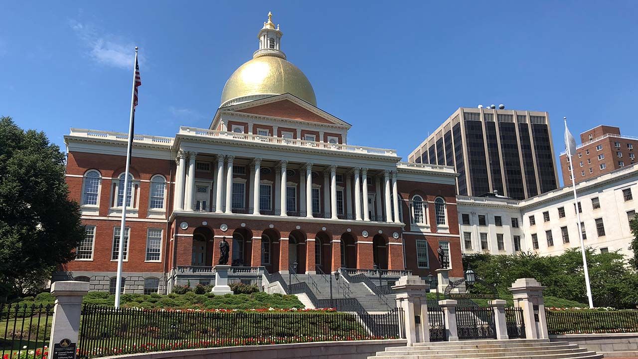 Discover Boston's Cuisine and History on a Yummy Walks Food Tour