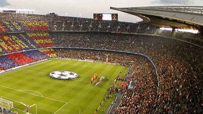 During the Camp Nou Experience, clients will see luxury suites, VIP areas, the visitors’ locker room, the press box and the players’ tunnel. // © 2016 FCBEscola Soccer Camp