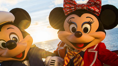 Mickey and Minnie Mouse onboard Disney Magic // © 2016 Disney Cruise Line