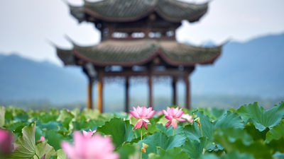 West Lake Cultural Landscape of Hangzhou is a UNESCO World Heritage Site.