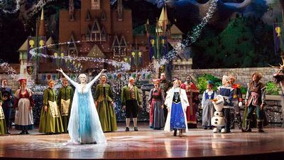 The finale of “Frozen — Live at the Hyperion” // © 2016 Scott Brinegar/ Disneyland Resort