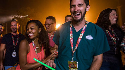 Featured image (above): The R.I.P. Tour at Universal Orlando gives guests expedited entry into all the Halloween Horror Nights mazes. // © 2017 Universal Orlando Resort