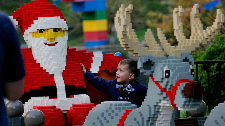 The giant holiday-themed Lego builds at Legoland California are perfect for holiday photos.