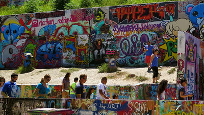Hope Outdoor Gallery is located approximately 2 miles away from University of Texas at Austin’s campus. // © 2015 Samantha Davis-Friedman
