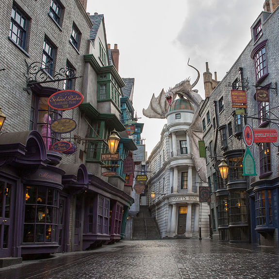 UniversalHollywoodVsOrlando_Hero2