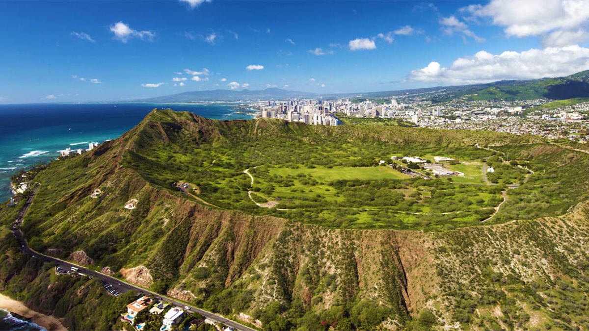 5 Fun Ways To See Diamond Head On Oahu | Travelage West