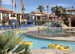 The Splashtopia Lazy River Pool at Rancho Las Palmas Resort & Spa // (c) Rancho Las Palmas Resort & Spa