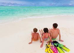 Many Oahu hotels offer free dining for children. // © 2011 Oahu Visitors Bureau