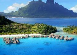 Children can explore the resort’s expansive lagoon. // © 2010 The Bora Bora Nui Resort & Spa