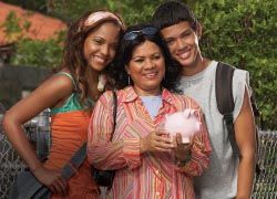Putting away cash for a vacation is hard in today’s tight economy. // © 2012 Thinkstock Putting away cash for a vacation is hard in today’s tight economy. // © 2012 Thinkstock