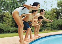 Family fun at the pool // (c) istockphoto