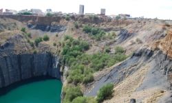 Photo: Big Hole // (c) 2008