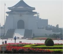 Chiang Kai-shek Memorial Hall in Taipei, Taiwan // © 2011 Skye Mayring Chiang Kai-shek Memorial Hall in Taipei, Taiwan // © 2011 Skye Mayring