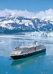HAL’s Oosterdam visits Alaska’s Hubbard Glacier. // (C) Holland America Line