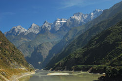 Tiger Leaping Gorge helped the Old Lijian area become a UNESCO World Heritage Site. // (c) Christopher Batin