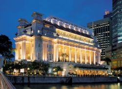The Fullerton Hotel Singapore fronts the Singapore River. // © The Fullerton Hotel Singapore 2010