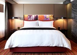 Visa card holders enjoy a 30 percent discount at Lotte Hotel Seoul. // © Lotte Hotels and Resorts