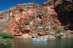 The Top of the Range Safari includes a visit to Yardie Creek. // (c) Ningaloo Safari Tours