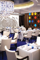 Blu caters exclusively to AquaClass guests onboard Celebrity Solstice. // (c) Celebrity Cruise Lines