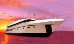 Variety Cruise's Harmony G // (c) 2009