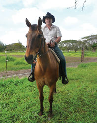 Glider pilot Steve Wood enjoys the North Shore on horseback when not flying. // (c) Dawna L. Robertson