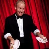 Magician Warren Gibson at Warren & Annabelle's on Maui // © 2010 Warren and Annabelle's