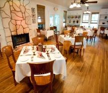 Dine at Lanai City Grille. // © 2012 Lanai City Grille Dine at Lanai City Grille. // © 2012 Lanai City Grille