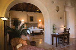 Deluxe Suite at the Hacienda Xcanatun // (c) Hacienda Xcanatun Deluxe Suite at the Hacienda Xcanatun // (c) Hacienda Xcanatun
