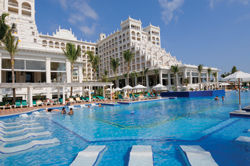 The Riu Palace Pacifico // (c) RIU Hotels & Resorts The Riu Palace Pacifico // (c) RIU Hotels & Resorts