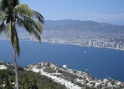 Acapulco skyline // © 2009 Mitrush