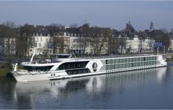 Tauck's new Swiss Sapphire // (c) 2009