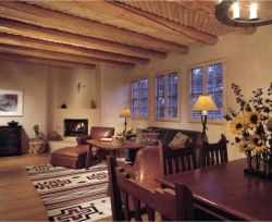 A suite at the Anasazi // © Rosewood Inn of the Anasazi 