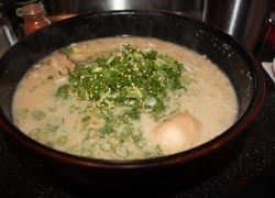 Daikokuya’s koterri broth is rich and delicious. // © Deanna Ting 2010