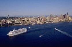 Seattle Skyline, cruise ship in front left, Space Needle back left. // (c) Port of Seattle