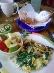A meal at Big Sky Cafe // (c) 2010 Vy Vy Tran