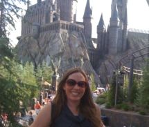 Managing Editor Janeen Christoff visits Hogwarts Castle // © 2010 Janeen Christoff Managing Editor Janeen Christoff visits Hogwarts Castle // © 2010 Janeen Christoff