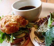 At Fork & Spoon cafe on Bainbridge Island, guests can enjoy organic coffee, seasonal produce and a local bakery’s artisan breads. // © 2011 Mindy Poder