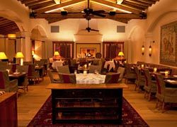 Morgan’s in the Desert main dining room // © 2010 La Quinta Resort & Club