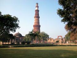 Qutub Minar // (c) Tanaka Juuyoh