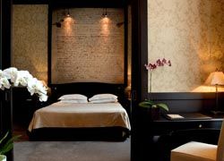Pavilion de la Reine in Paris // © 2010 Small Luxury Hotels of the World