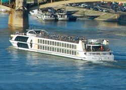 The Swiss Emerald in Budapest // (C) 2010 Tauck