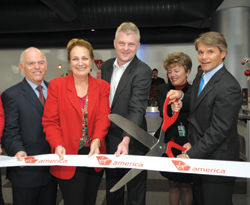 Pictured from left to right: Los Angeles World Airports (LAWA) commissioners Walter Zifkin and Valeria Valesco, V Australia ground operations manager David Hanlon, executive director of LAWA Gina Mari