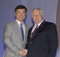 Gary Locke, Roger Dow at International Pow Wow // (c) 2009