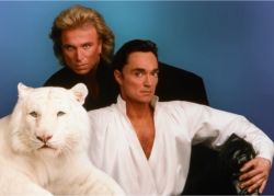 Siegfried & Roy give farewell performance // Siegfried & Roy F