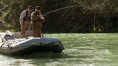 Steelhead fishing on an Oregon river // (c) Travel Oregon