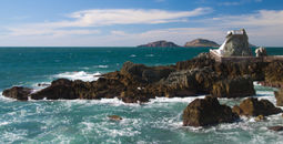 Lookout at Mazatlan coast Mexico (photo via belfasteileen / iStock / Getty Images Plus)