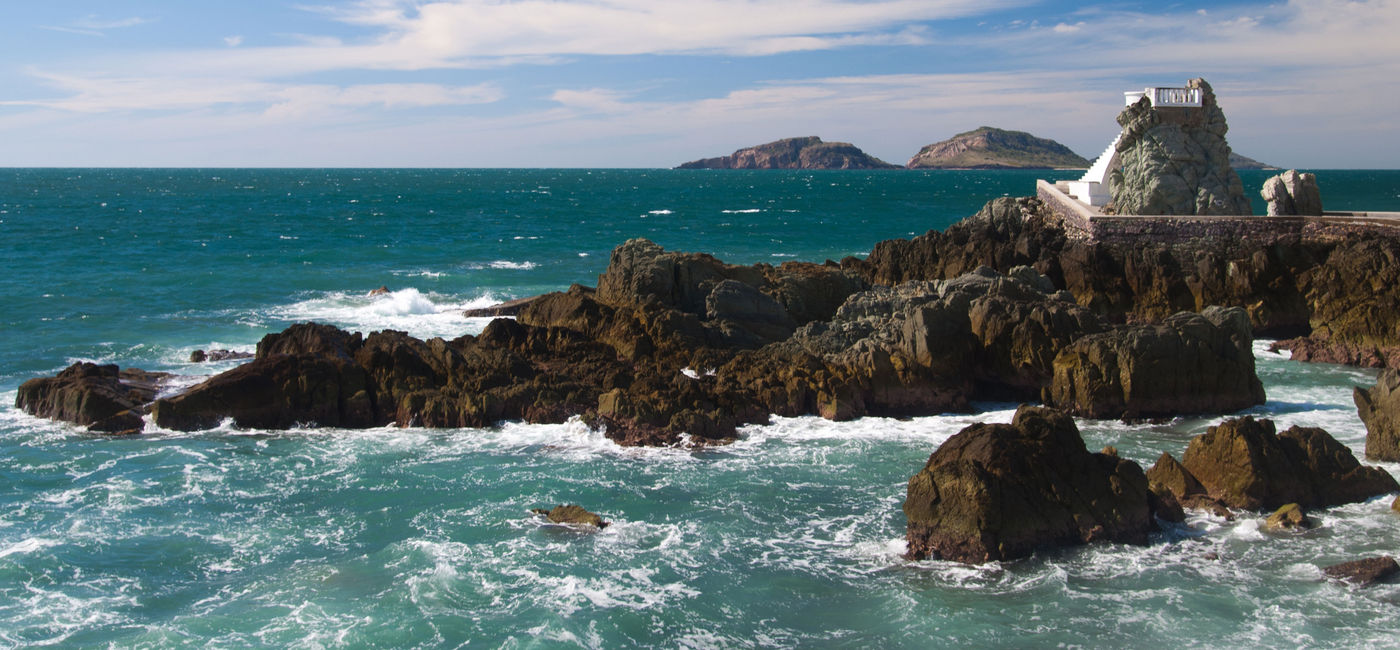 Image: Lookout at Mazatlan coast Mexico (photo via belfasteileen / iStock / Getty Images Plus)