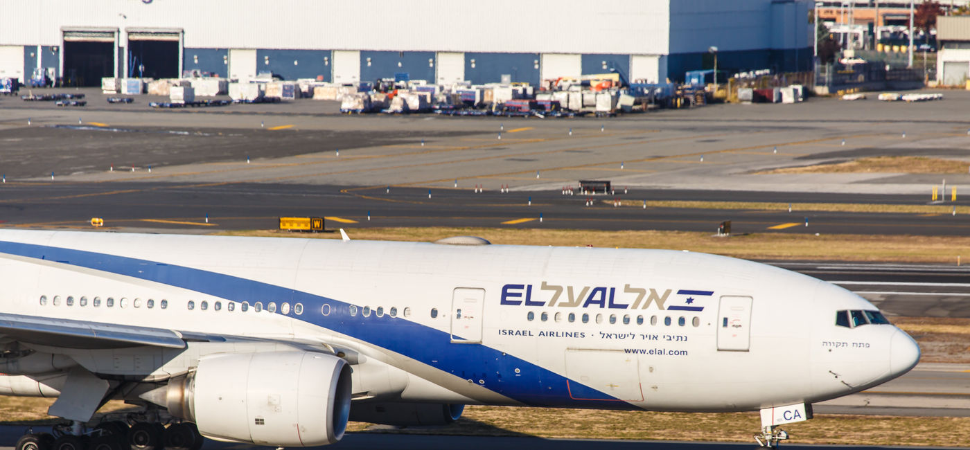 Image: An El Al Airlines Boeing 777. (photo via rypson / iStock Editorial / Getty Images Plus)
