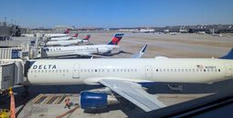 Delta Airlines planes, Atlanta airport